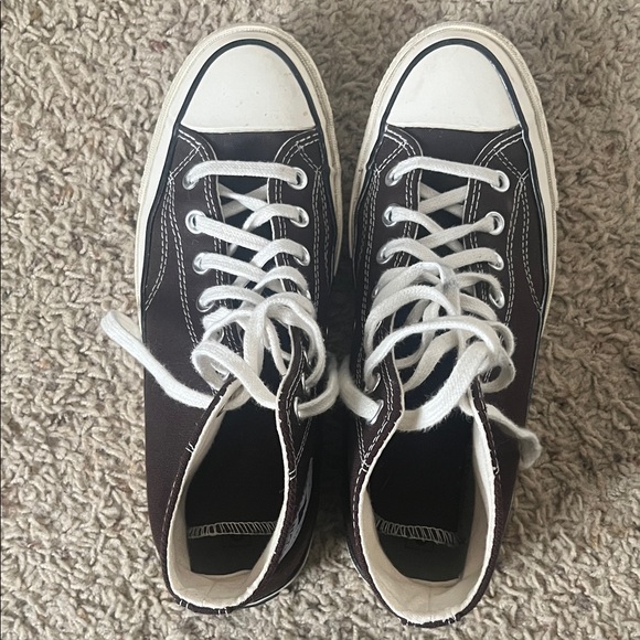 Converse High-Tops - Picture 2 of 11